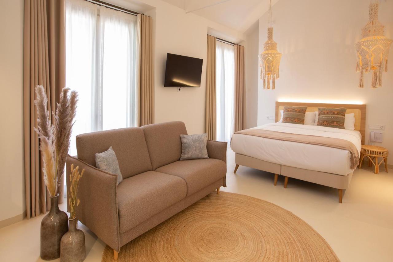 מאלגה Alux Boutique Hotel מראה חיצוני תמונה