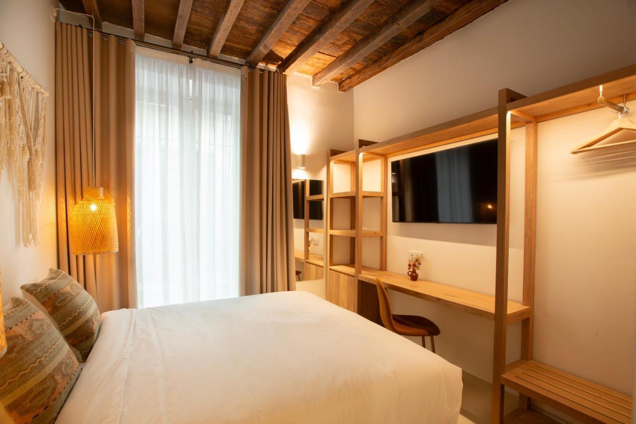 מאלגה Alux Boutique Hotel מראה חיצוני תמונה