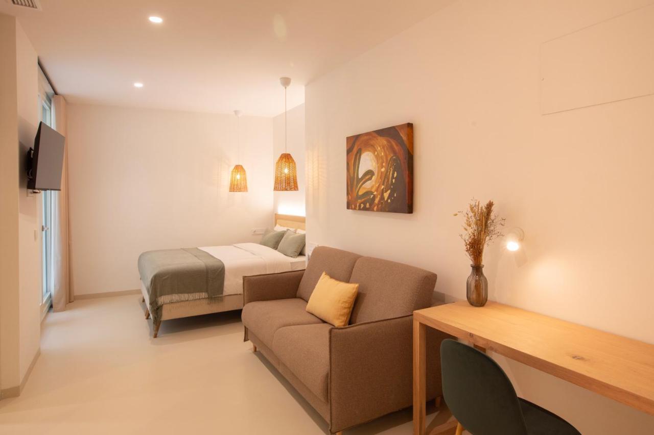 מאלגה Alux Boutique Hotel מראה חיצוני תמונה