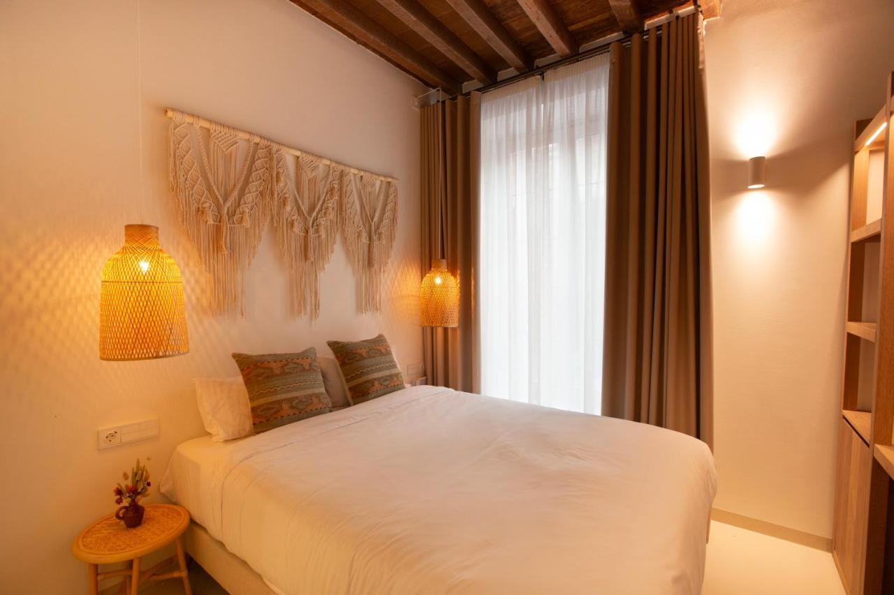 מאלגה Alux Boutique Hotel מראה חיצוני תמונה