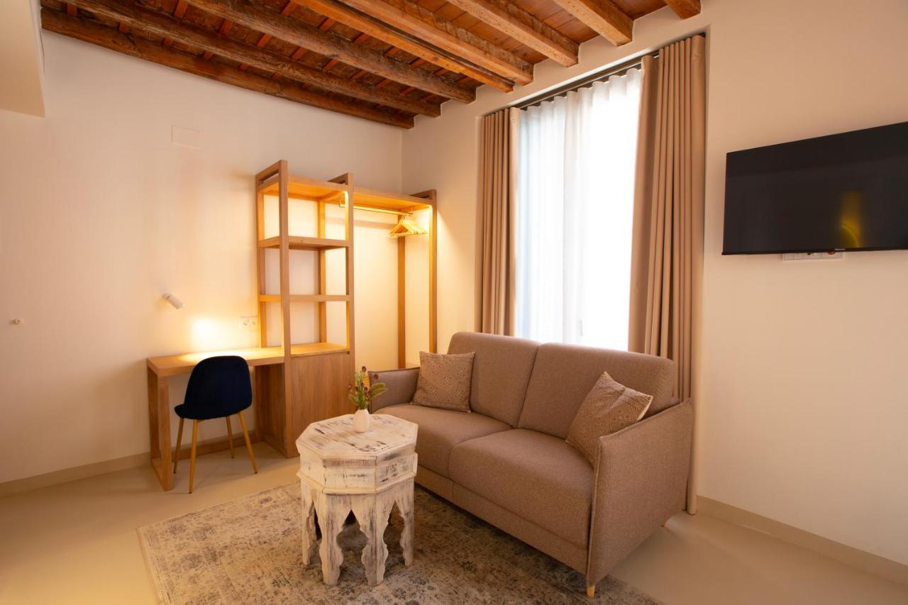 מאלגה Alux Boutique Hotel מראה חיצוני תמונה