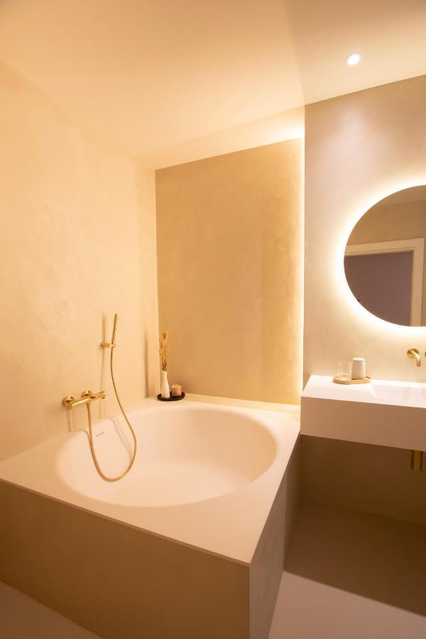 מאלגה Alux Boutique Hotel מראה חיצוני תמונה