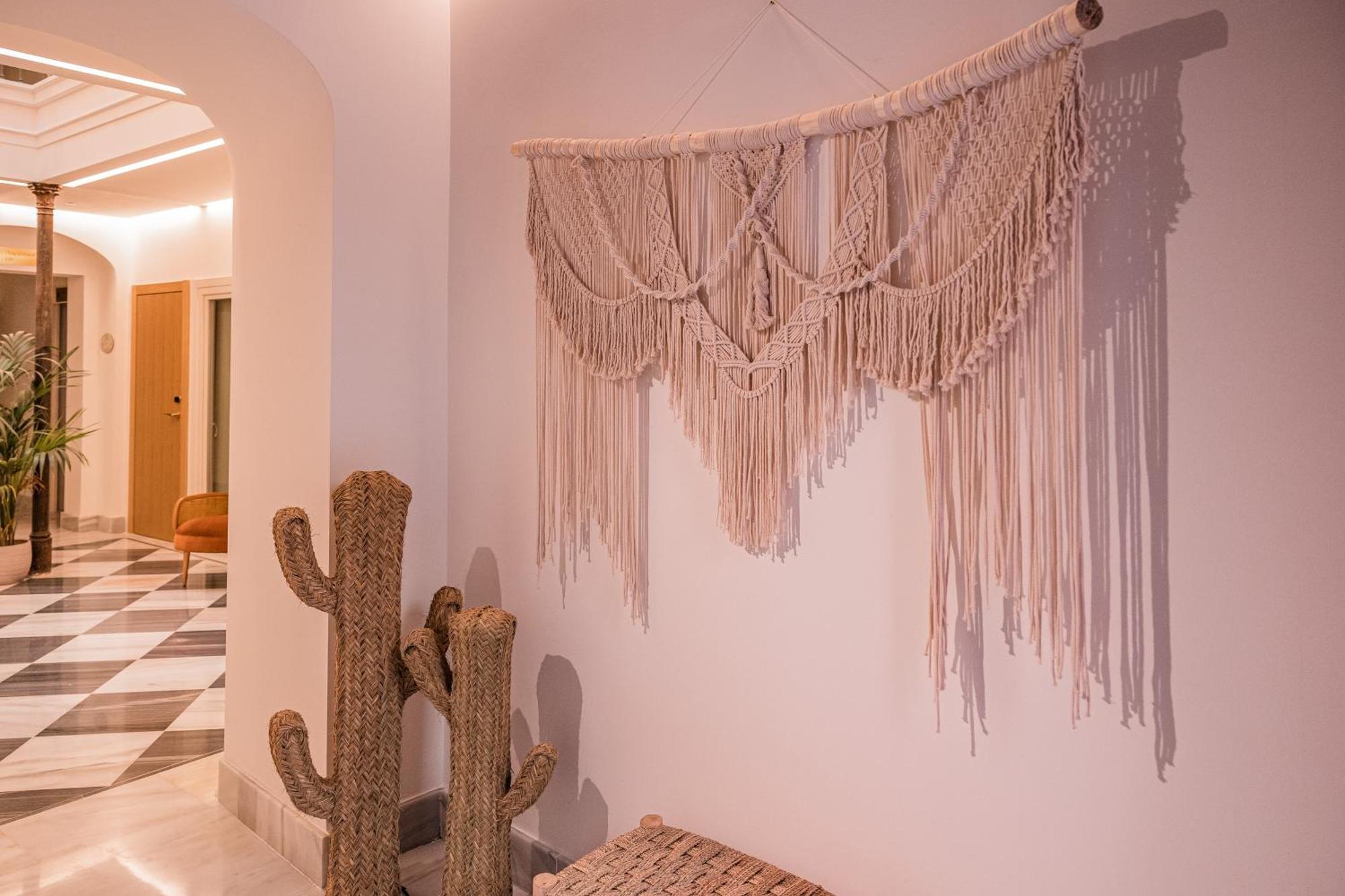 מאלגה Alux Boutique Hotel מראה חיצוני תמונה